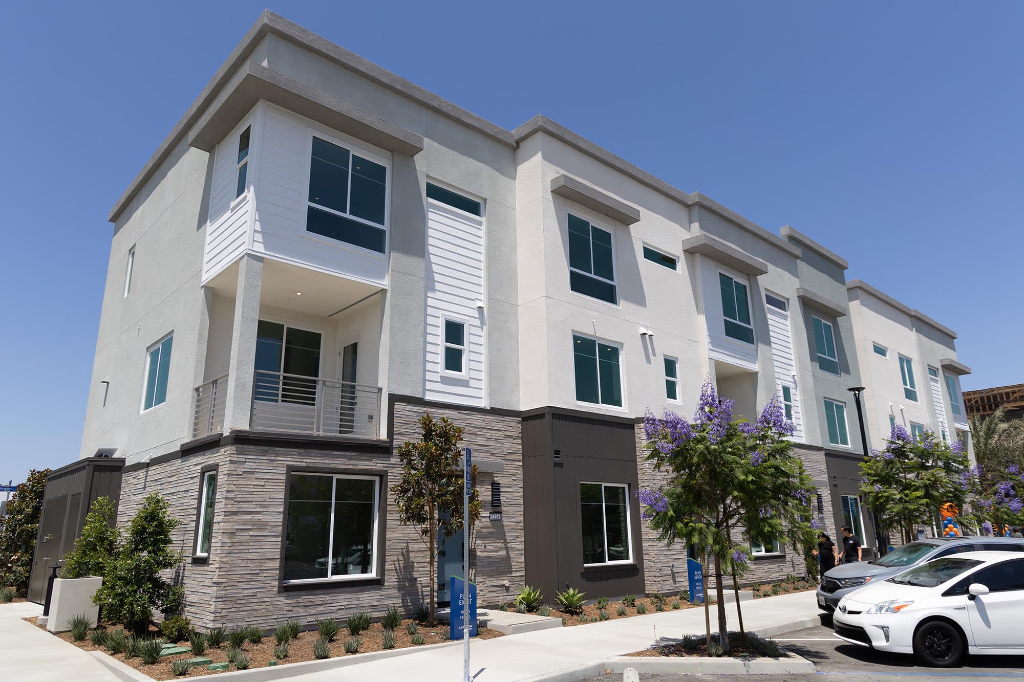 Essex & Gage Grand Opening