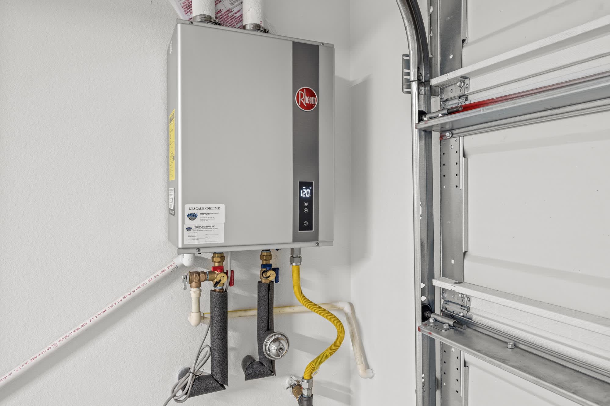 Garage | Lot 55 | Clementine at Narra Hills in Fontana, CA by Landsea Homes