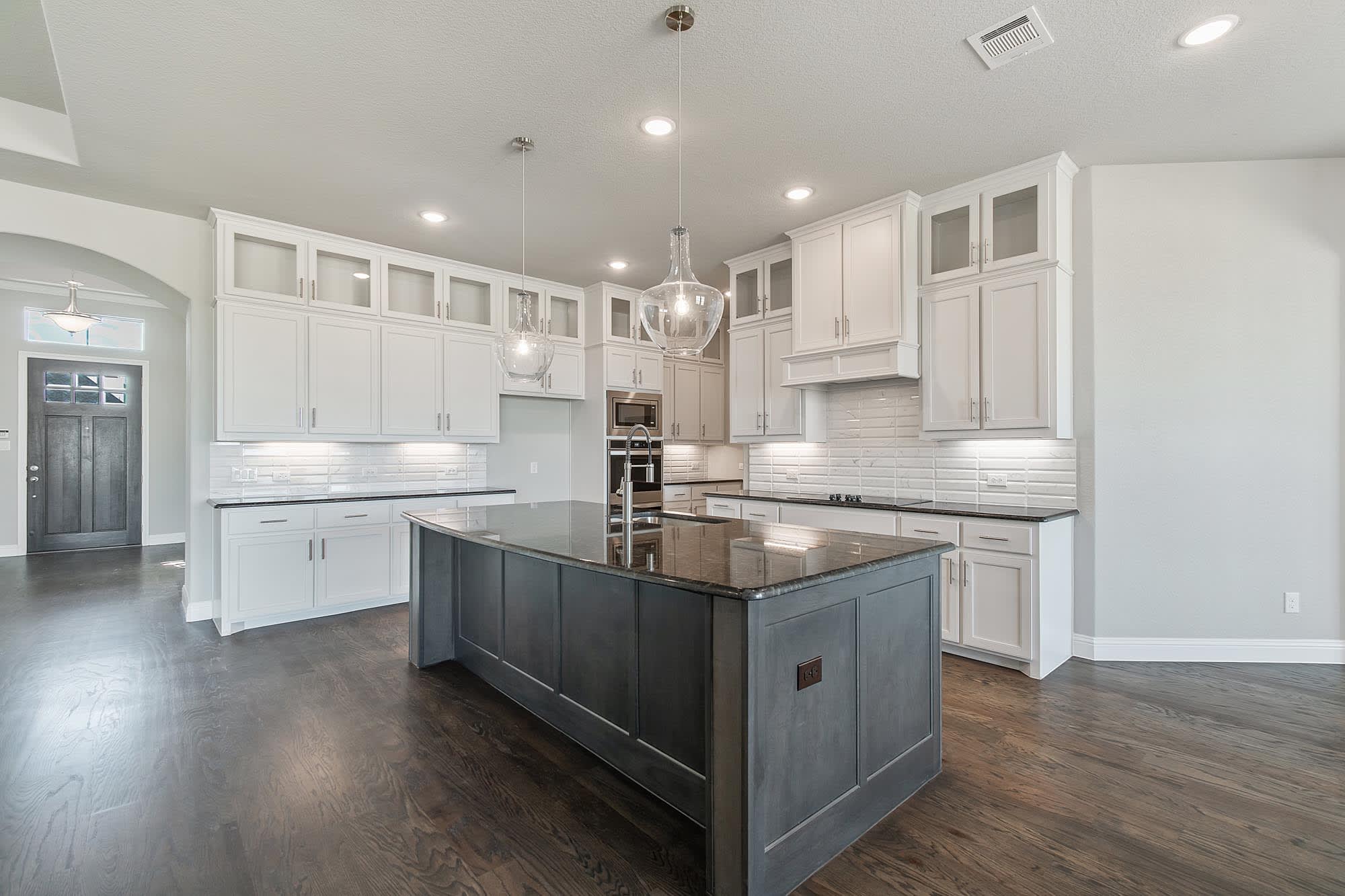 Kitchen | Concept 3634 at Paloma Ranch in New Fairview, TX by Landsea Homes