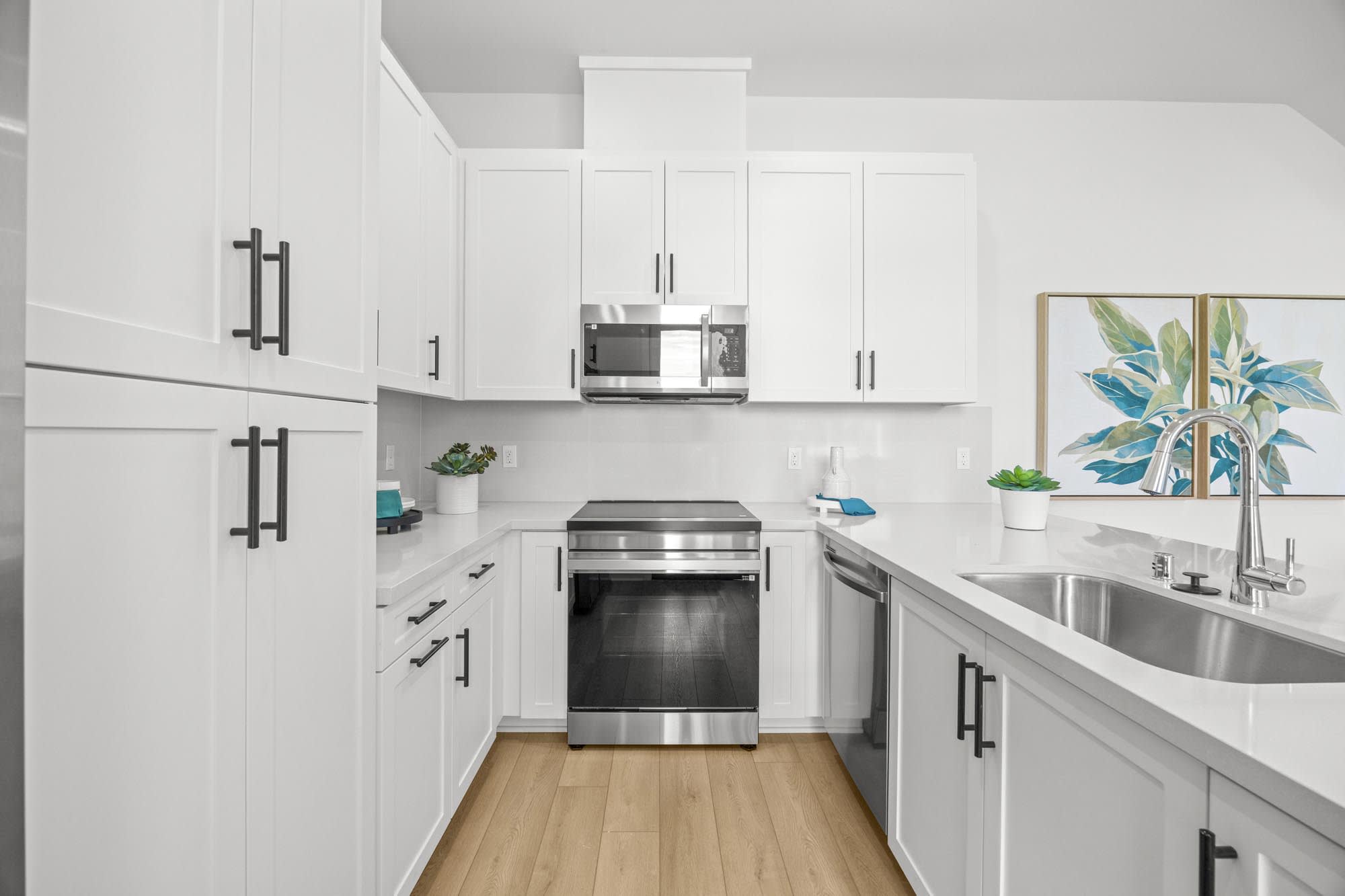 Kitchen | Lot 22 | Gage in Huntington Beach, CA by Landsea Homes