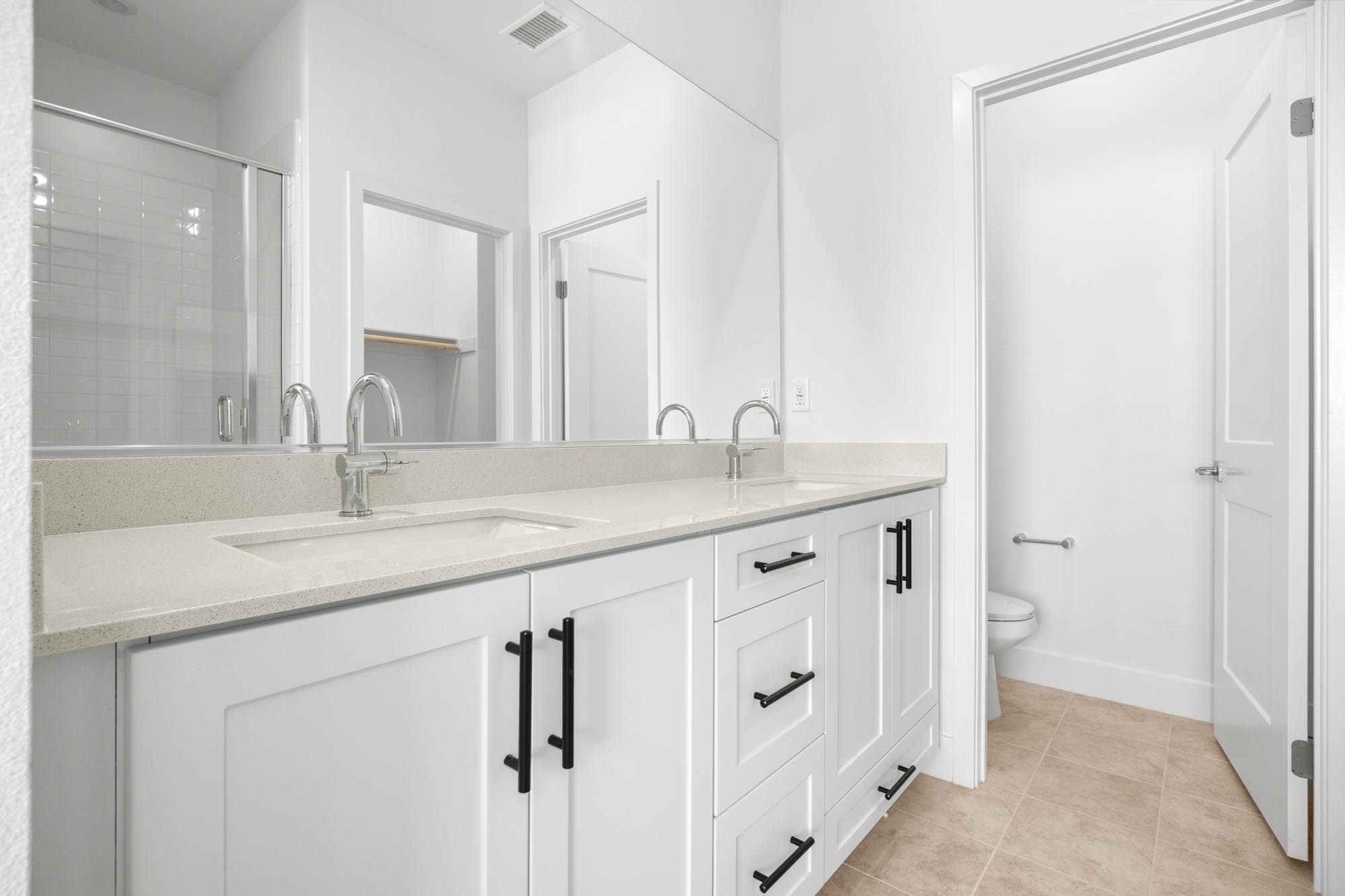 Primary Bathroom | Lot 22 | Gage in Huntington Beach, CA by Landsea Homes
